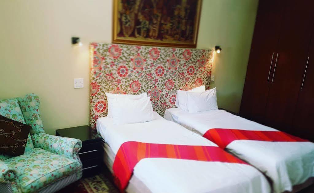 Elizabeth Manor Guest House Johannesbourg Extérieur photo
